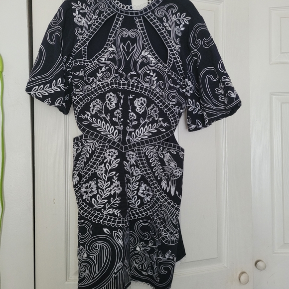 Asos embroidered dress - Picture 3 of 6